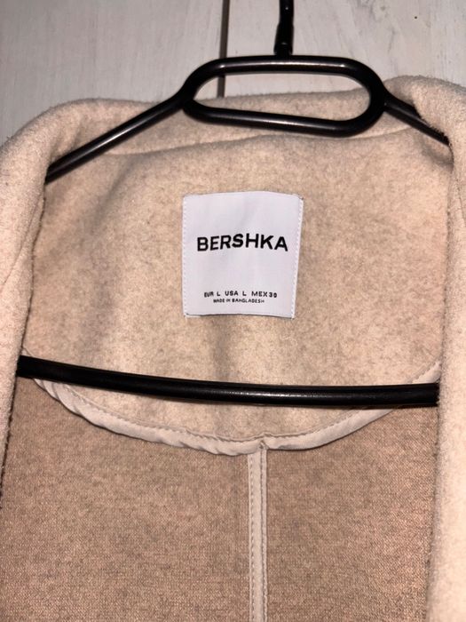Palton dama Bershka