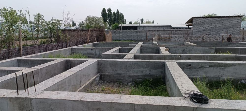 Narxi va sotixi ozgardi. Yangiyo’l tumani 5,8 sotix yer sotiladi.