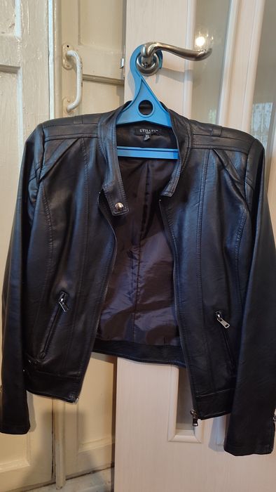 Женская куртка. 4000