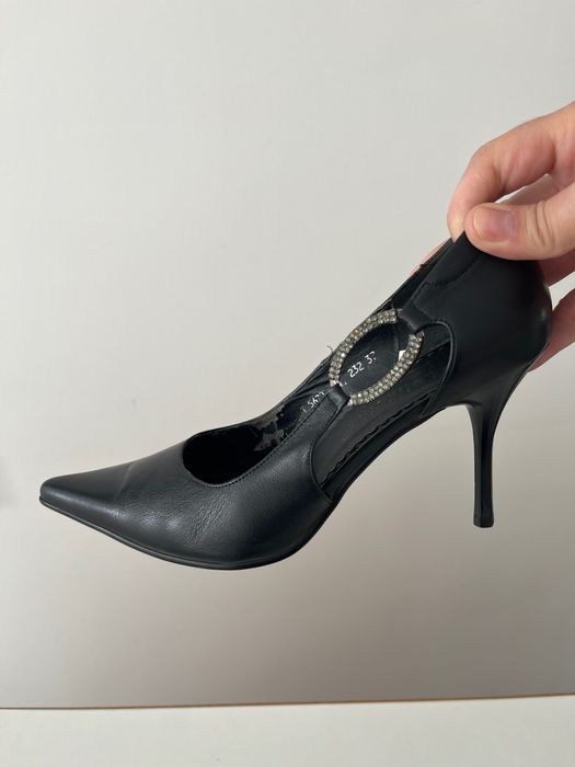 Туфли женские , черные , белые