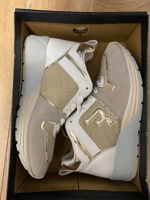 Replay, нови в кутия, 38