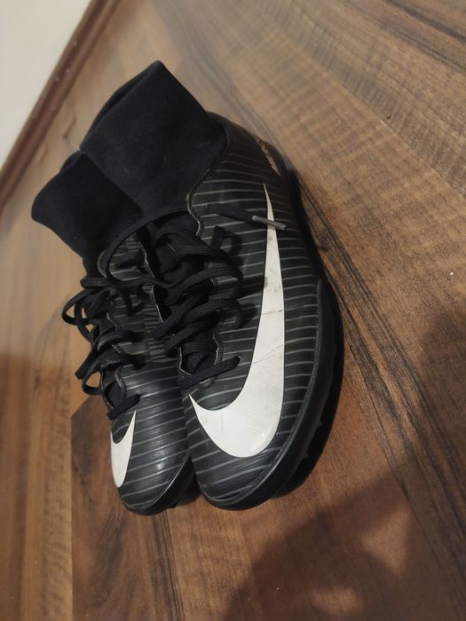 Ghete fotbal Nike