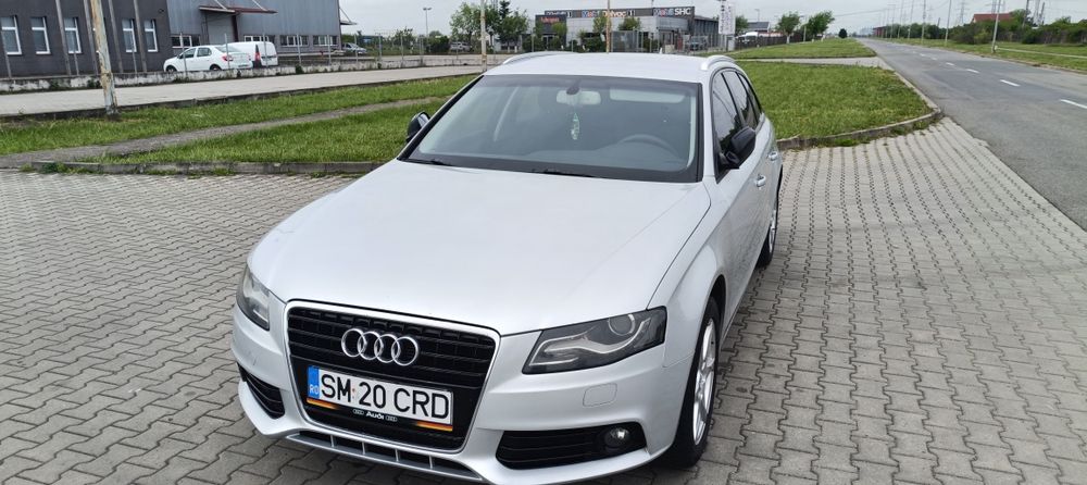 Vând Audi A4 b8 2011