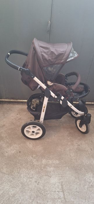 Комбинирана бебешка количка