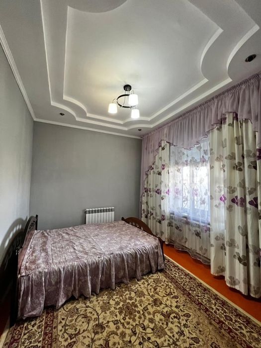 Продаётся большой кирпичный дом