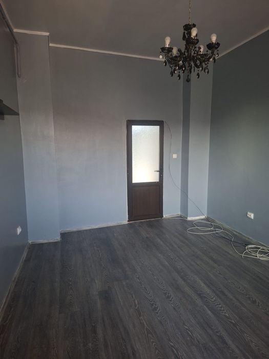 Vand Casa Strada Grivitei Colt cu Primaverii