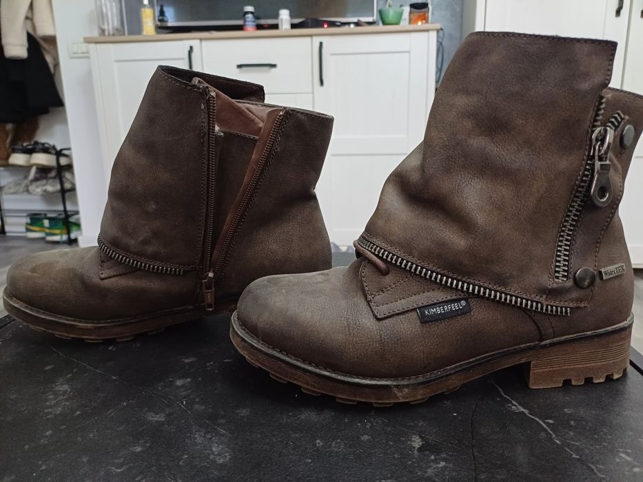 Bocanci de piele, îmblăniți, mărime 38