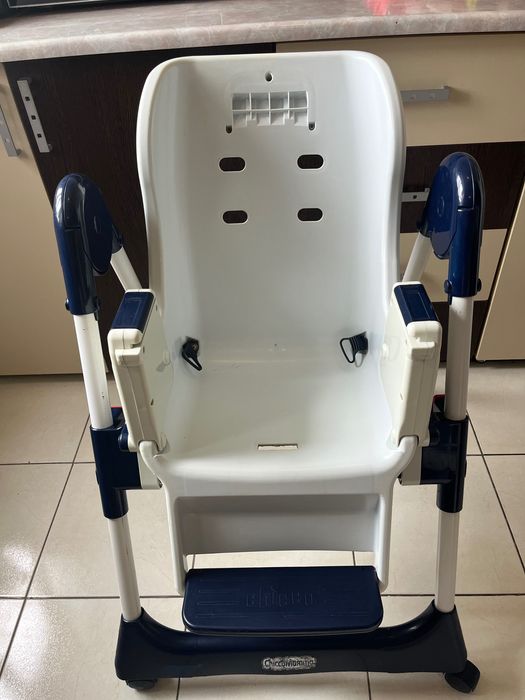 Scaun de masă bebe chicco