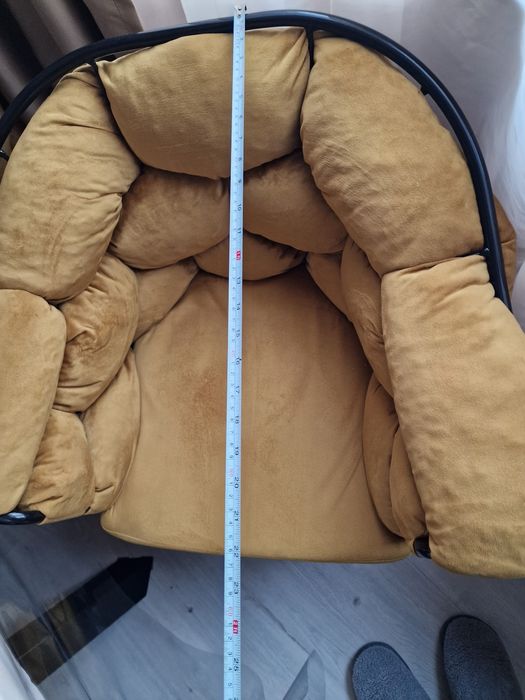 Трапезни столове горчица с черни метални крачета