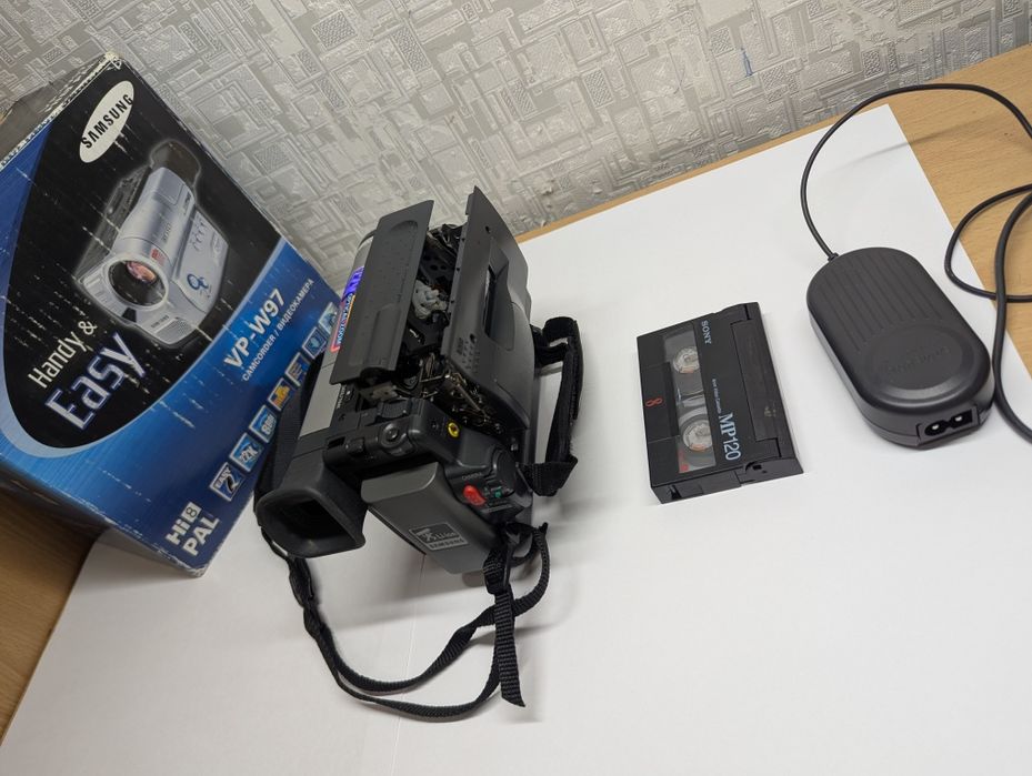 Видеокамера в идеальном состоянии.