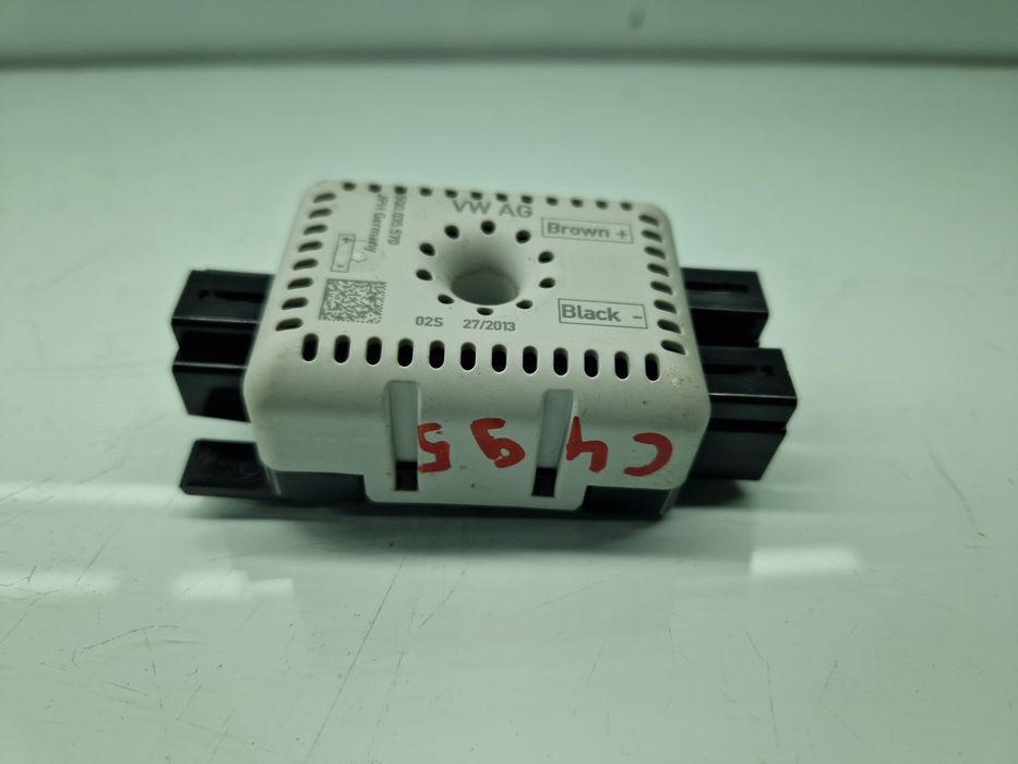 Amplificator antena Volkswagen Golf 7 (5G) [Fabr 2014-prezent] 5Q0035