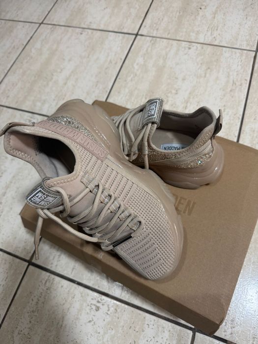 adidasi steve madden