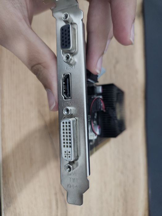 AXLE Gt730 sotiladi srochna.