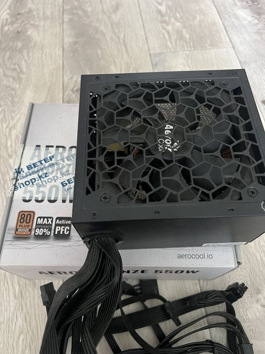 Блок Питания AeroCool Bronze 80+