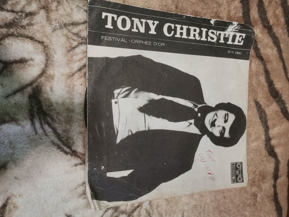 Eladó bakelit Lemezek