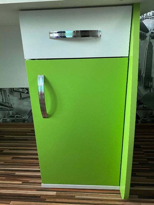 Бюро за децка стая