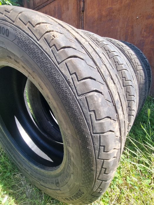 Set 4 anvelope continental vara  215 /65/R16 C