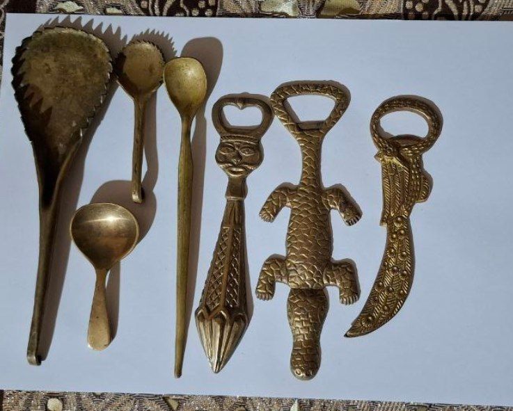 Старинные антикварные вазы ложки из латуни