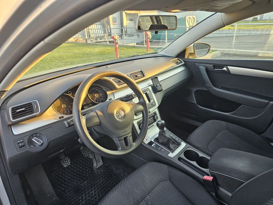 VOLKSWAGEN Passat 2011 — imagine 5