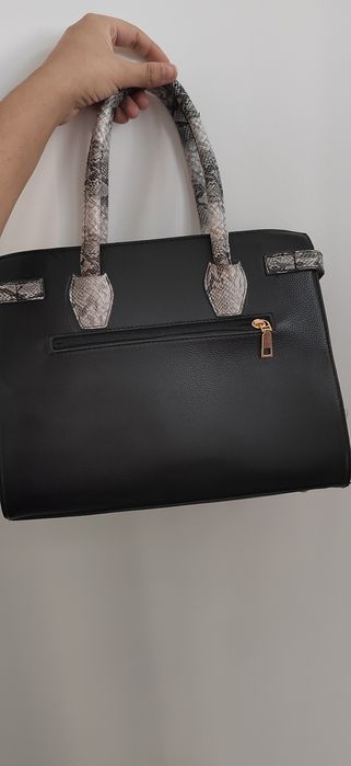 Продаётся классическая сумка