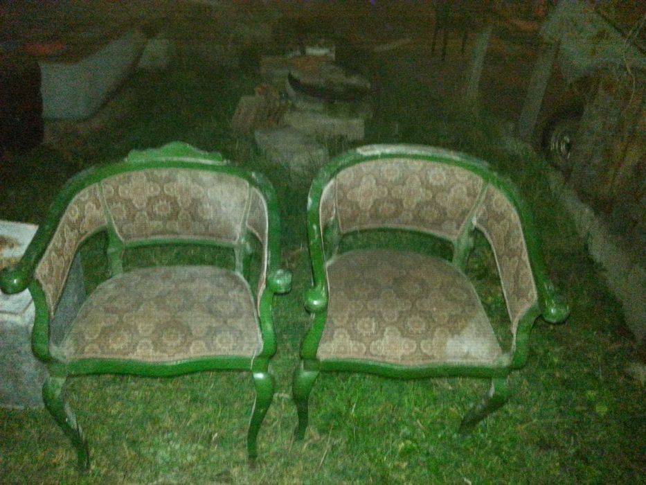 Стари антикварни столове