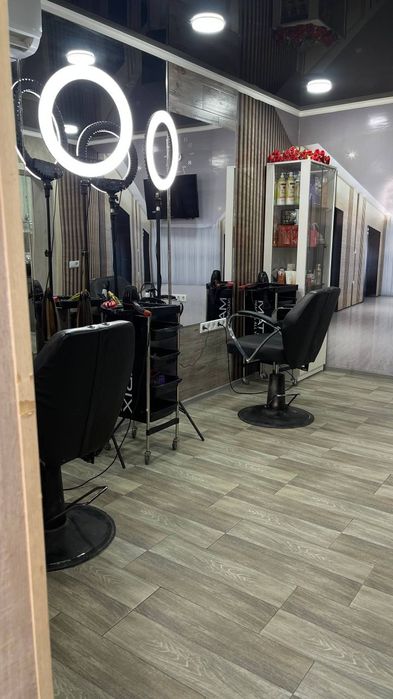 Калтсода 1 хонали Салон сотилади