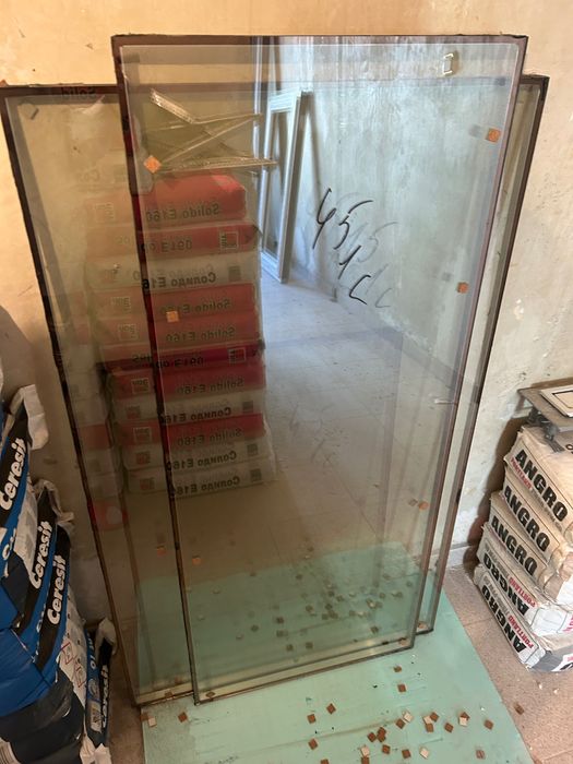 Дограма, прозорец и врата