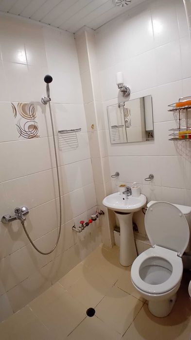 Двустаен апартамент до Общината