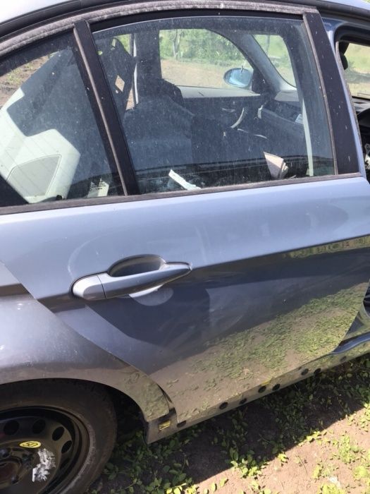 Vând uși bmw e90/e91