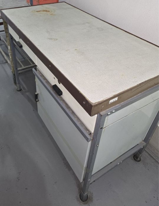 Химический стол, шкаф б/у