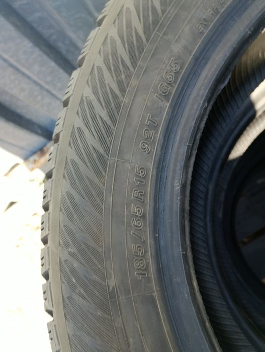 Продам зимние шины Yokohama
