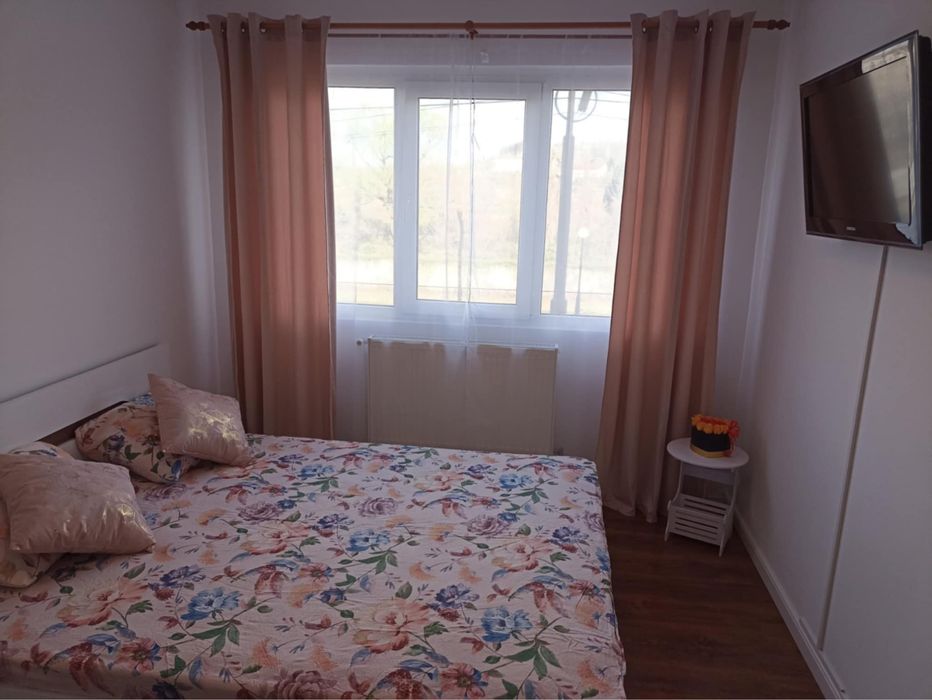 Inchiriez apartament cu 2 camere