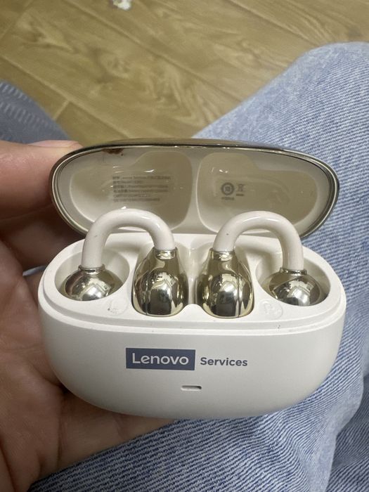 Наушники золотистые