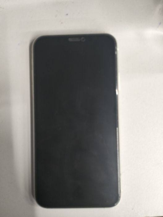 iPhone 11 продаю