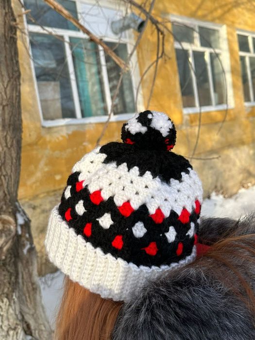 Продам шапочки Handmade