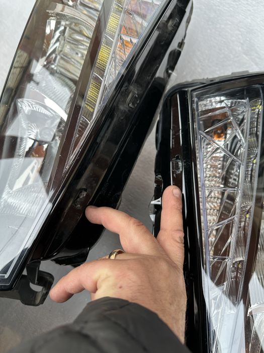 Faruri stânga dreapta halogen led skoda scala.