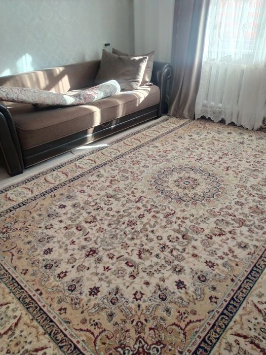 Продаётся палас в хорошем состоянии