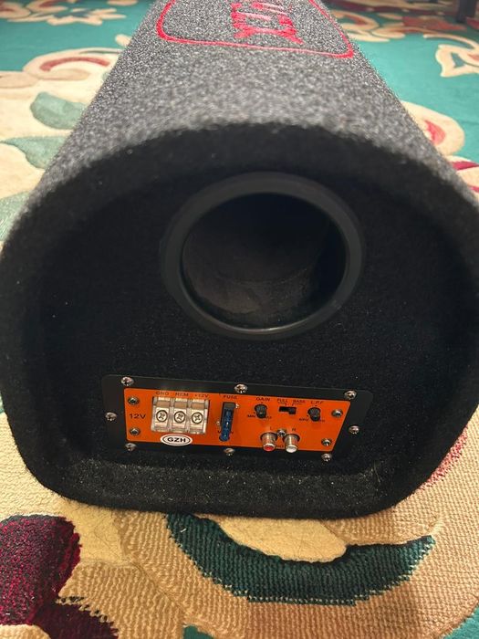 Сабвуфер на авто