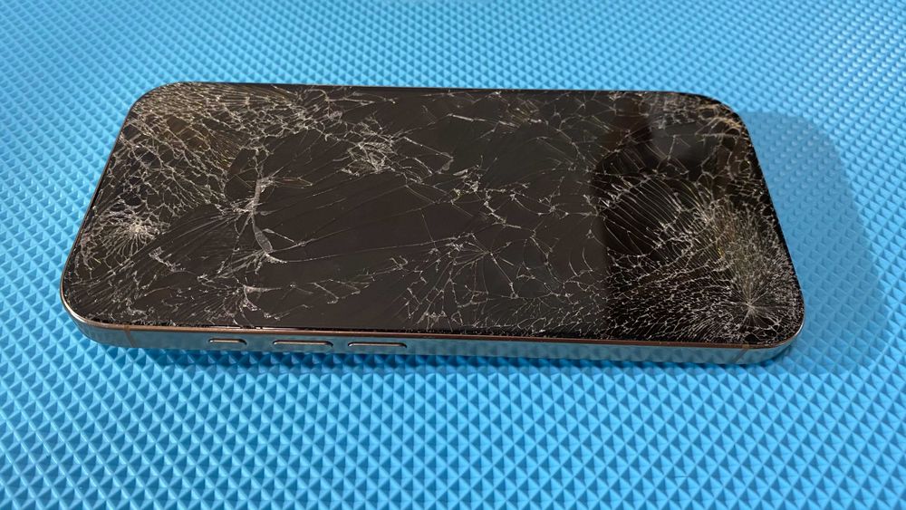 Ремонт iPhone/iPad/Macbook