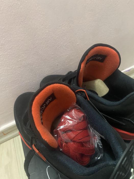 Jordan 4 Red Thunder