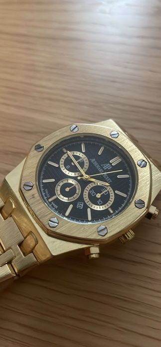 Златен мъжки часовник