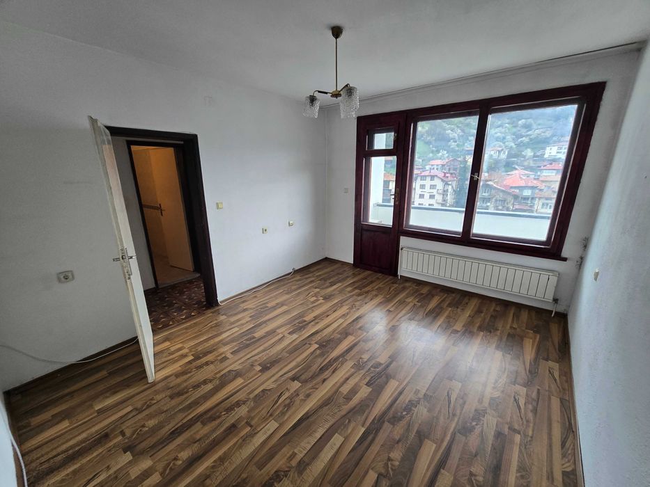 Продавам - 5 апартамента във гр.ЧЕПЕЛАРЕ цена по договаряне !