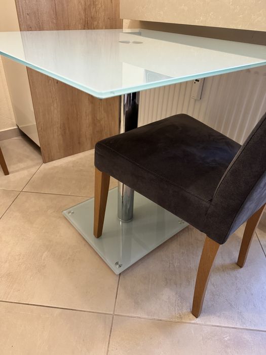 Кухненска маса от темперирано стъкло  80х80