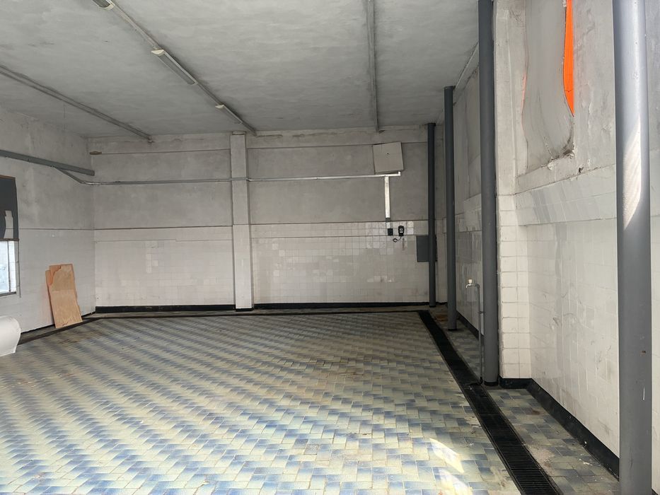 Дава се под наем Промишлена сграда в с. Велковци, Област Габрово - 200 кв.м за 2.55 € - Снимка #1