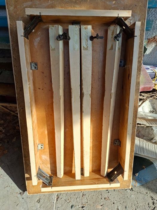 Кухонный стол дерево