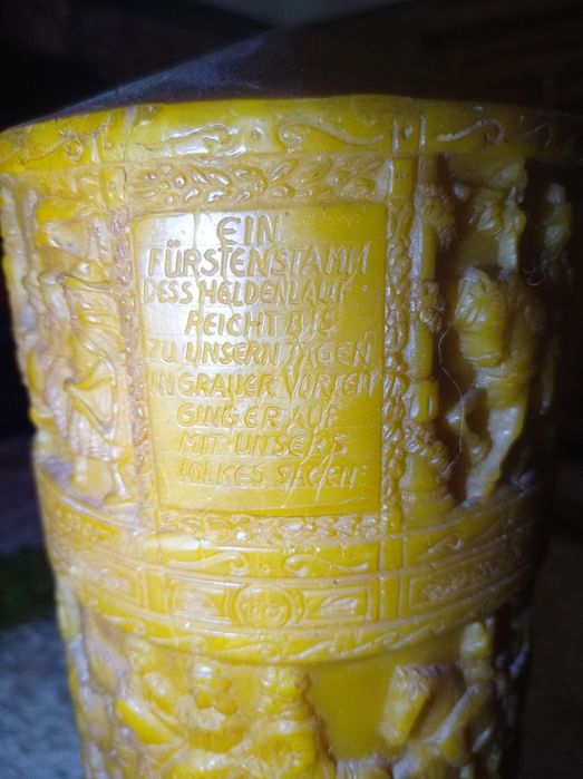 Огромна масивна свещ