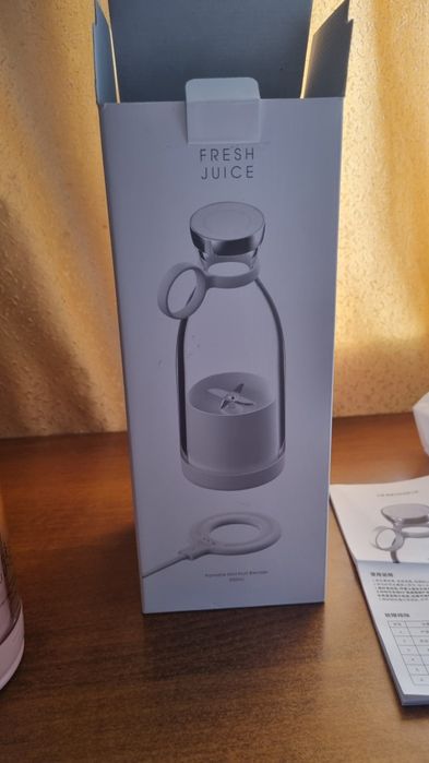 Продам блендар новый классный