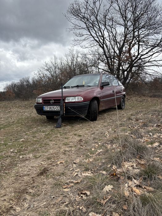 Продвавам опел астра ф 1.4 60 коня
