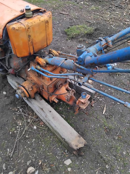 Vând motocultor sau schimb