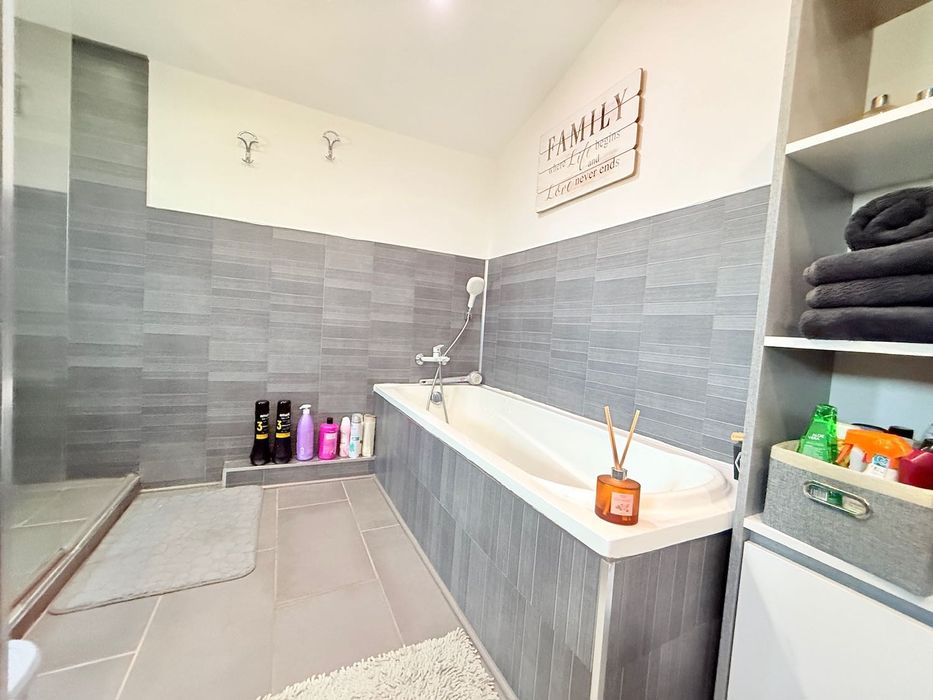 Къща в село Изворище